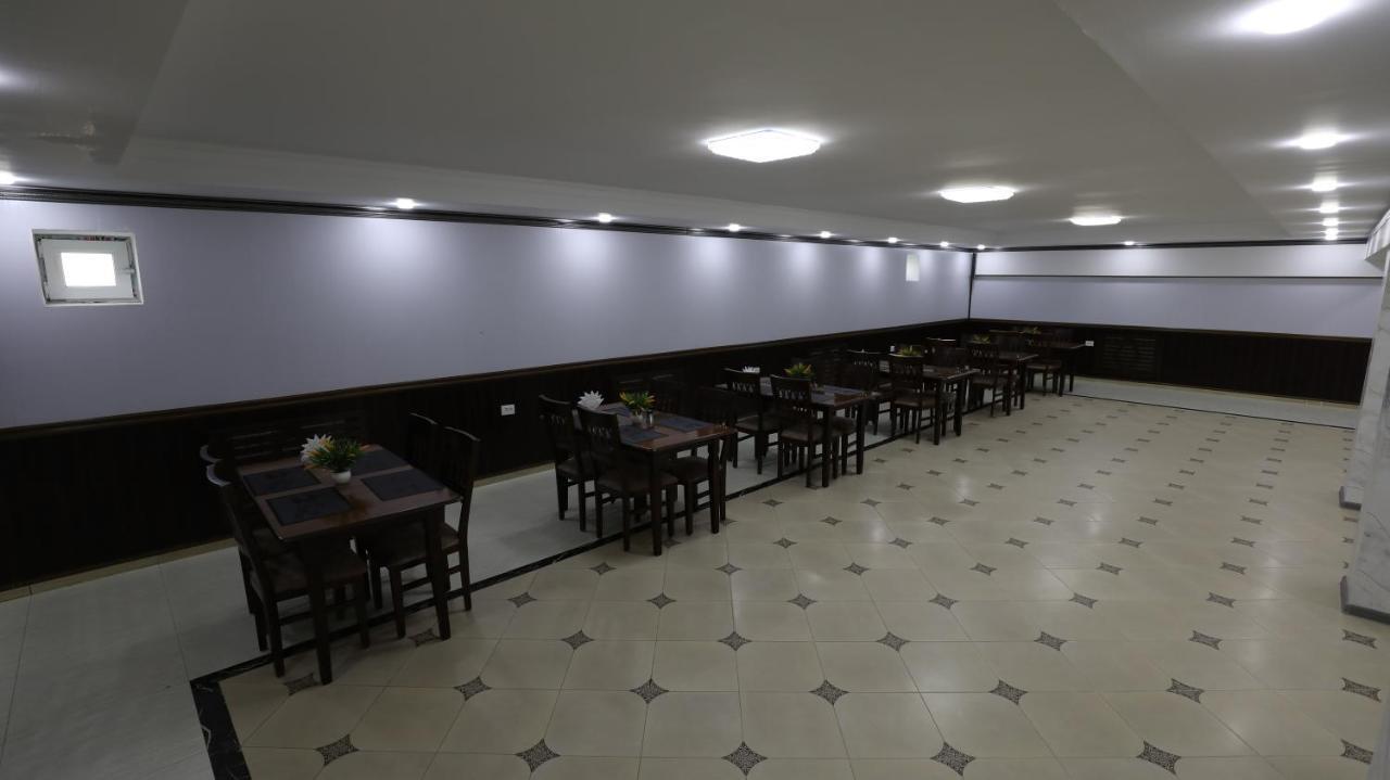 Sharq Hotel Urgentj Eksteriør billede