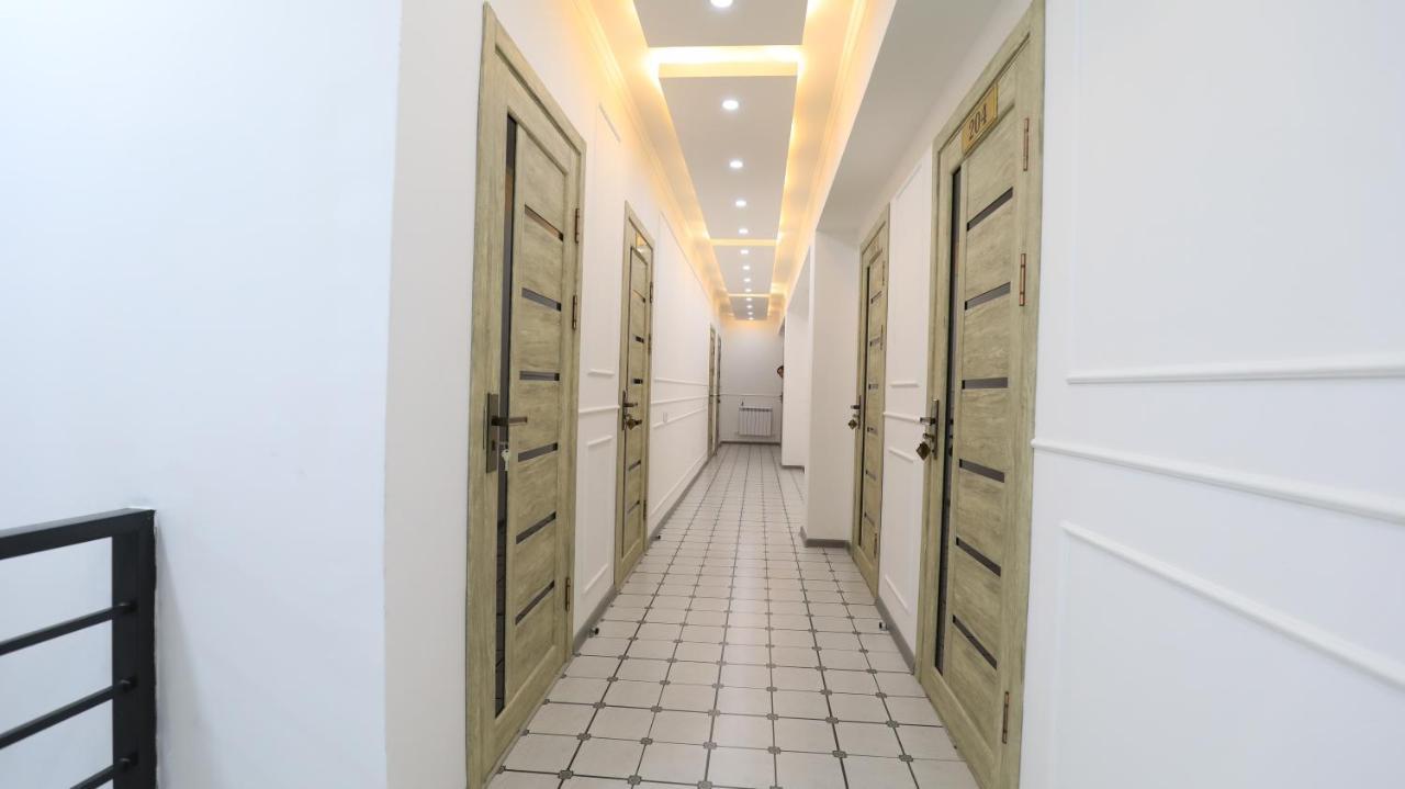 Sharq Hotel Urgentj Eksteriør billede
