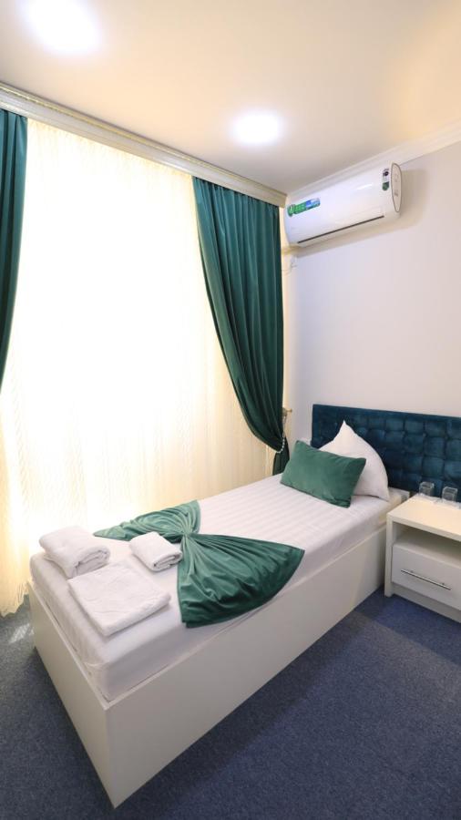 Sharq Hotel Urgentj Eksteriør billede